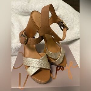 Crown Vintage Tan and Gold Platform Sandals